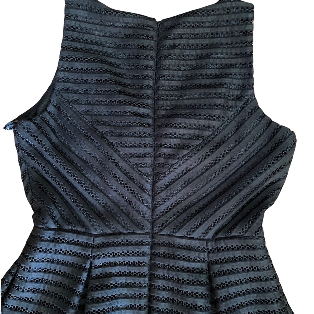 NWT Stunning Sleeveless Black Dress With Pockets - Picture 5 of 10